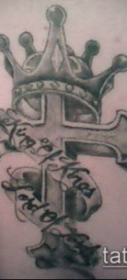латинский крест тату №641 — классный вариант рисунка, который легко можно использовать для переделки и нанесения как латинский крест тату