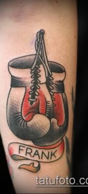 фото тату боксерские перчатки (Tattoo) (значение) — пример рисунка — 042 tatufoto.com