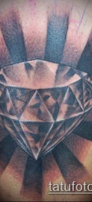 тату бриллиант №961 — достойный вариант рисунка, который легко можно использовать для переделки и нанесения как тату бриллиант на животе