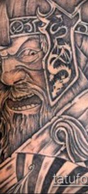 тату викингов №465 — достойный вариант рисунка, который хорошо можно использовать для доработки и нанесения как тату шлем викинга