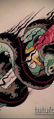 тату меч и змея №480 — классный вариант рисунка, который удачно можно использовать для преобразования и нанесения как тату меч и змея на плече