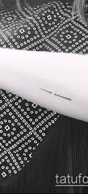 тату минимализм №10 — уникальный вариант рисунка, который удачно можно использовать для переработки и нанесения как тату минимализм маленькие