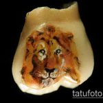 тату на зубах №698 - прикольный вариант рисунка, который легко можно использовать для преобразования и нанесения как тату на зубах