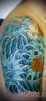 тату океан №114 — достойный вариант рисунка, который хорошо можно использовать для переделки и нанесения как тату море в треугольнике