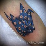 тату оригами №352 - прикольный вариант рисунка, который успешно можно использовать для переделки и нанесения как тату оригами на запястье