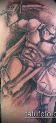 тату рыцарь №268 — крутой вариант рисунка, который успешно можно использовать для переработки и нанесения как татуировка рыцарь на плече
