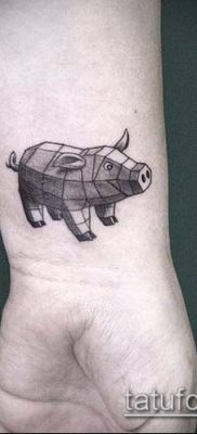 тату свинья №148 — эксклюзивный вариант рисунка, который удачно можно использовать для преобразования и нанесения как тату свинья