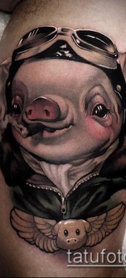 тату свинья №94 — интересный вариант рисунка, который легко можно использовать для переделки и нанесения как тату свинья