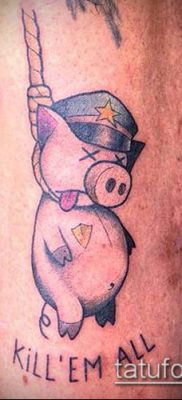 тату свинья №732 — классный вариант рисунка, который легко можно использовать для преобразования и нанесения как тату свинья и петух