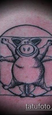 тату свинья №8 — эксклюзивный вариант рисунка, который легко можно использовать для преобразования и нанесения как тату кабан и бык