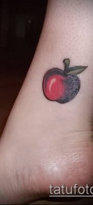 фото тату яблоко (apple tattoo) (значение) — пример рисунка — 005 tatufoto.com