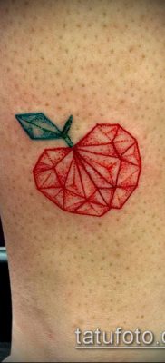 фото тату яблоко (apple tattoo) (значение) — пример рисунка — 009 tatufoto.com
