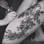 Фото Мехенди на бедре (Tattoo) (значение) - пример рисунка - 032 tatufoto.com
