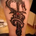 Фото тату дракон и меч (tattoo) (значение) - пример рисунка - 001 tatufoto.com