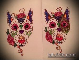 Две татуировки в стиле Sugar Skull с изображением голов бультерьера, украшенных цветами и узорами. Яркие цвета и детализированный рисунок.