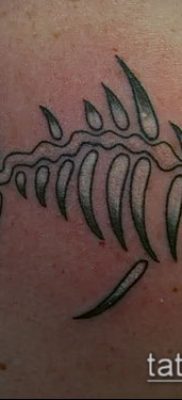 Фото тату скелет рыбы — пример рисунка — 30052017 — пример — 035 Fish skeleton tattoo