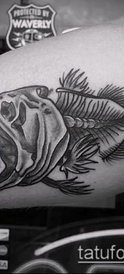 Фото тату скелет рыбы — пример рисунка — 30052017 — пример — 063 Fish skeleton tattoo