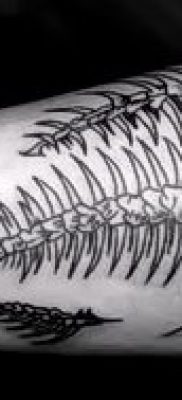 Фото тату скелет рыбы — пример рисунка — 30052017 — пример — 070 Fish skeleton tattoo