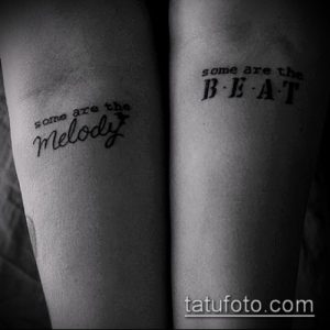 Фото парных тату на предплечьях: фразы 'Some Are The Melody' и 'Some Are The Beat' выполнены в черно-белом стиле.