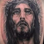 Фото тату Иисуса Христа №696 - интересный вариант рисунка, который хорошо можно использовать для доработки и нанесения как тату иисуса христа на запястье
