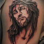 Фото тату Иисуса Христа №924 - интересный вариант рисунка, который успешно можно использовать для переработки и нанесения как тату иисуса христа на спине