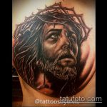 Фото тату Иисуса Христа №493 - интересный вариант рисунка, который удачно можно использовать для преобразования и нанесения как тату иисуса христа на груди