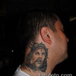 Фото тату Иисуса Христа №704 - классный вариант рисунка, который удачно можно использовать для преобразования и нанесения как тату иисуса христа на боку