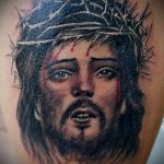 Фото тату Иисуса Христа №979 - интересный вариант рисунка, который легко можно использовать для преобразования и нанесения как тату иисуса христа в кресте