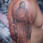 Фото тату Иисуса Христа №312 - крутой вариант рисунка, который хорошо можно использовать для переделки и нанесения как тату иисуса христа на плече