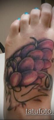 Фото тату виноград — 20062017 — пример — 031 Tattoo grapes_tatufoto.com
