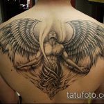 тату на спине №385 - классный вариант рисунка, который успешно можно использовать для преобразования и нанесения как тату на спине крылья