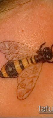 Фото тату оса насекомое — мехенди — 12062017 — пример — 012 Tatu wasp insect