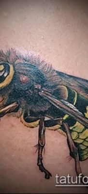Фото тату оса насекомое — мехенди — 12062017 — пример — 039 Tatu wasp insect