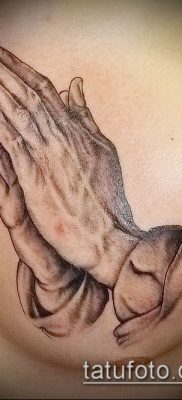 Фото тату руки молитва — 12062017 — пример — 130 Tattoo hands prayer