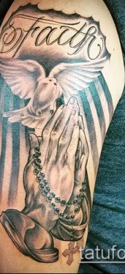 Фото тату руки молитва — 12062017 — пример — 132 Tattoo hands prayer