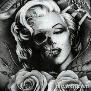 Фото тату Мэрилин Монро с черепом и розами. Черно-серая татуировка с мрачной и стильной композицией.