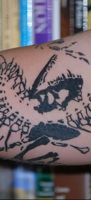 фото тату динозавр от 18.08.2017 №196 — Dinosaur tattoo_tatufoto.com