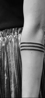 фото тату прямая линия (полоса) от 11.08.2017 №016 — Straight line tattoo
