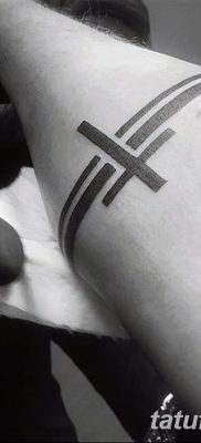 фото тату прямая линия (полоса) от 11.08.2017 №020 — Straight line tattoo