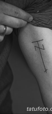 фото тату прямая линия (полоса) от 11.08.2017 №126 — Straight line tattoo
