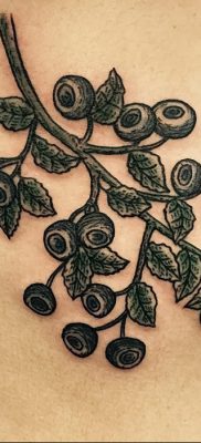 фото тату черника от 21.08.2017 №070 — Blueberry tattoo — tatufoto.com