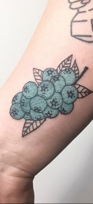 фото тату черника от 21.08.2017 №120 — Blueberry tattoo — tatufoto.com