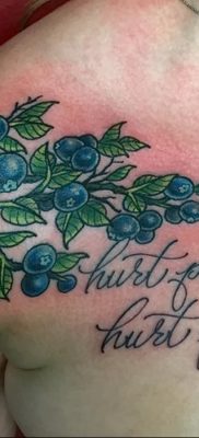 фото тату черника от 21.08.2017 №121 — Blueberry tattoo — tatufoto.com