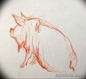 Нежный эскиз татуировки кота, выполненный красным карандашом. Идеально подойдет для любителей кошек и минималистичных рисунков.