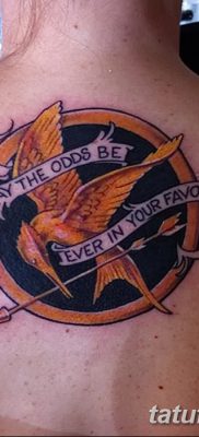 фото тату Сойка пересмешница от 25.09.2017 №042 — Tattoo Hunger Games — tatufoto.com
