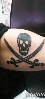 фото тату веселый Роджер от 22.09.2017 №013 — tattoo Jolly Roger — tatufoto.com