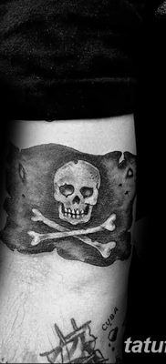 фото тату веселый Роджер от 22.09.2017 №043 — tattoo Jolly Roger — tatufoto.com