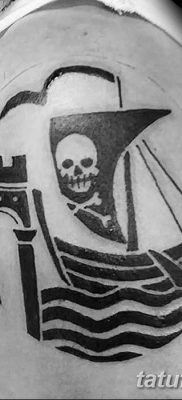 фото тату веселый Роджер от 22.09.2017 №051 — tattoo Jolly Roger — tatufoto.com