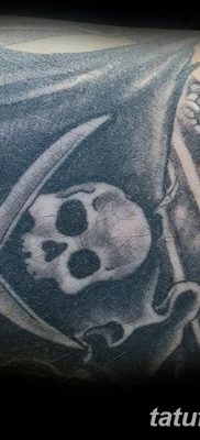 фото тату веселый Роджер от 22.09.2017 №067 — tattoo Jolly Roger — tatufoto.com