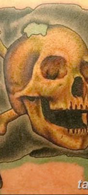 фото тату веселый Роджер от 22.09.2017 №082 — tattoo Jolly Roger — tatufoto.com